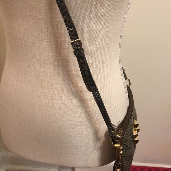 Gianni Bini Crossbody Charcoal Embossed Leather // Gold hardware - Picture 4 of 11